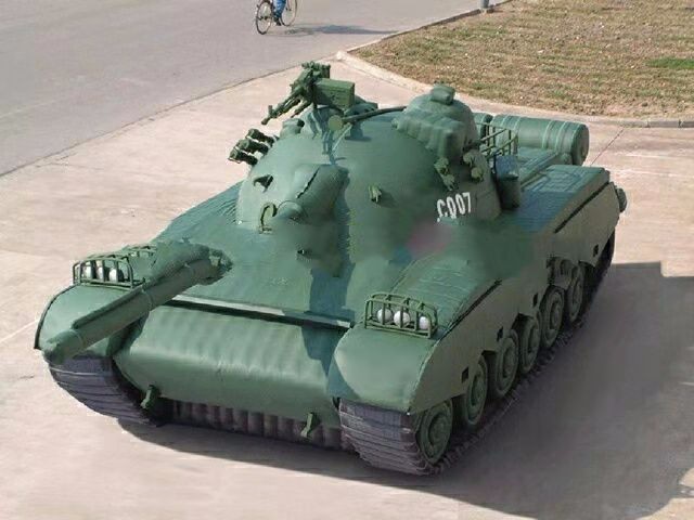 仓山军用充气坦克车